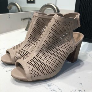 Open toe neutral heels